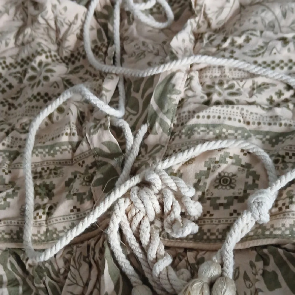 Chic Beige Patterned Long Sleeve Dress - Picture 13 of 13